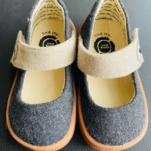 Livie and Luca Mary Jane style sneakers 4